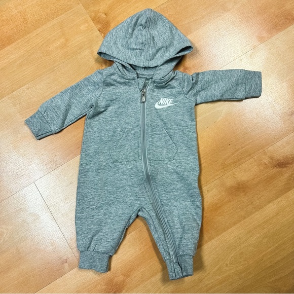 Nike Gray Zip Up Footless Hooded Tracksuit Unisex Baby Size 3M - Picture 2 of 7